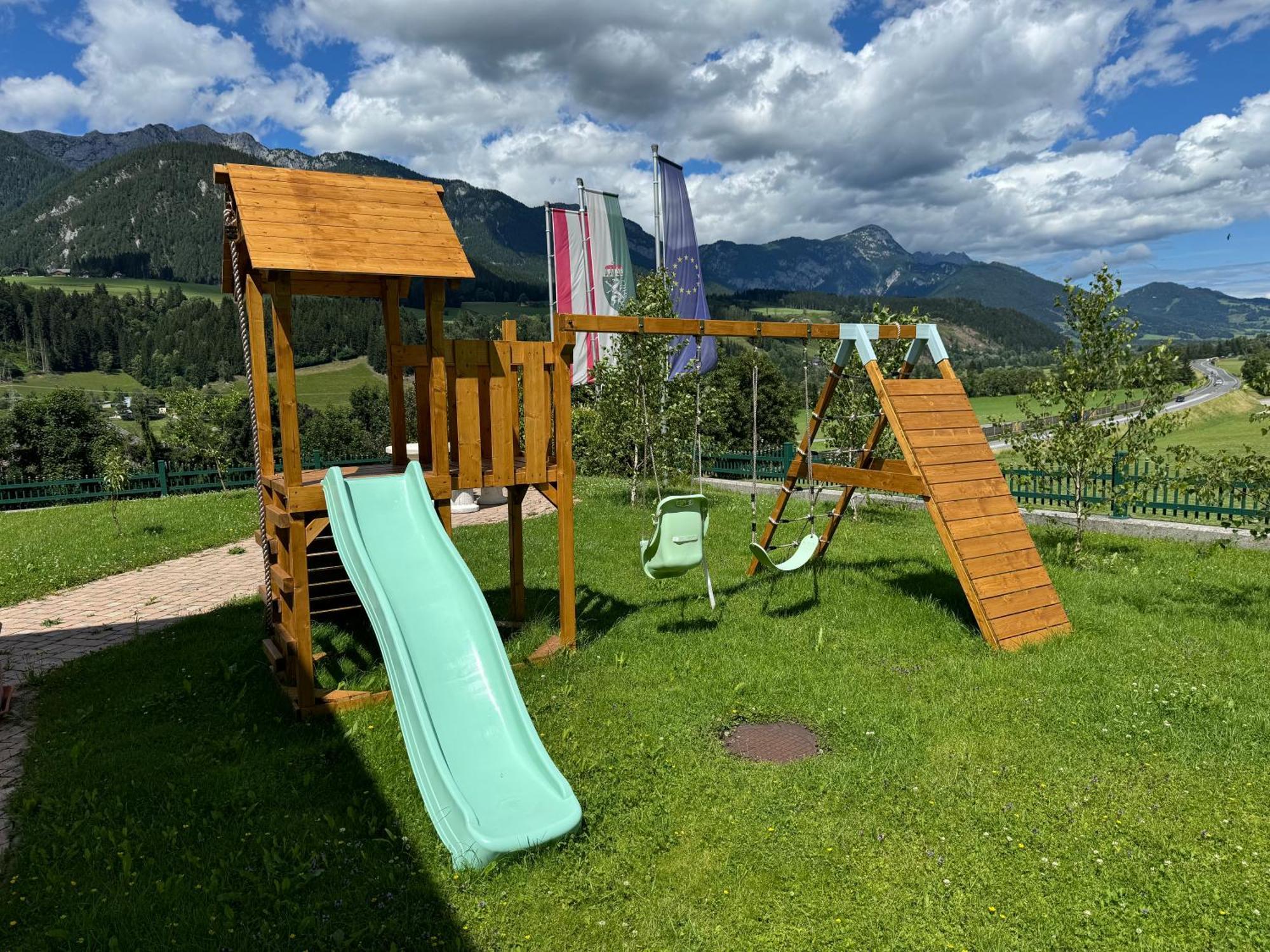 Vive Diem Haus im Ennstal Exterior photo